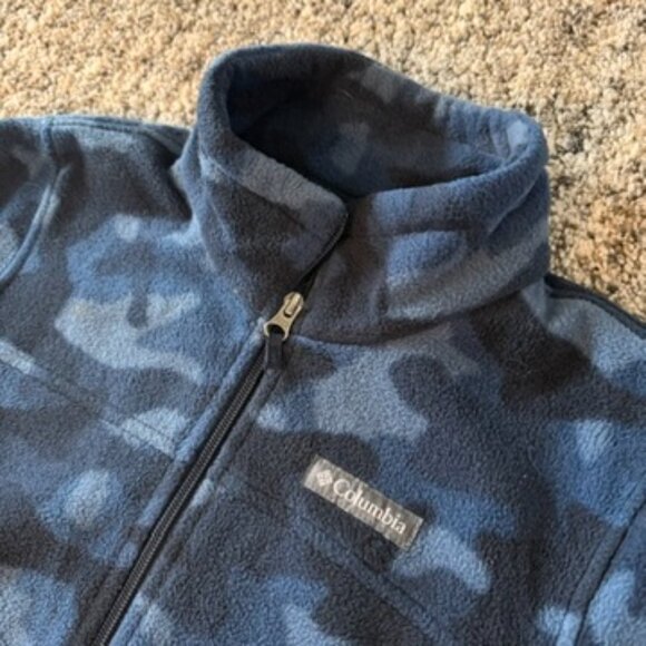 Columbia Blue Camo Boys Fleece Jacket - Picture 2 of 7